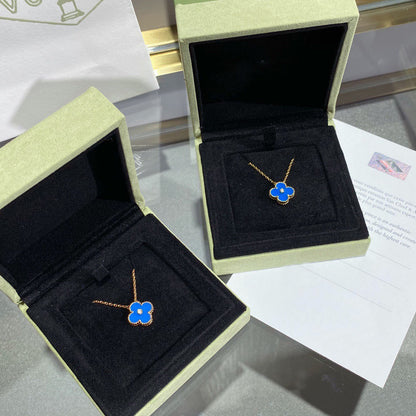 [Perla Lux]CLOVER 15MM DIAMOND AND BLUE AGATE NECKLACE
