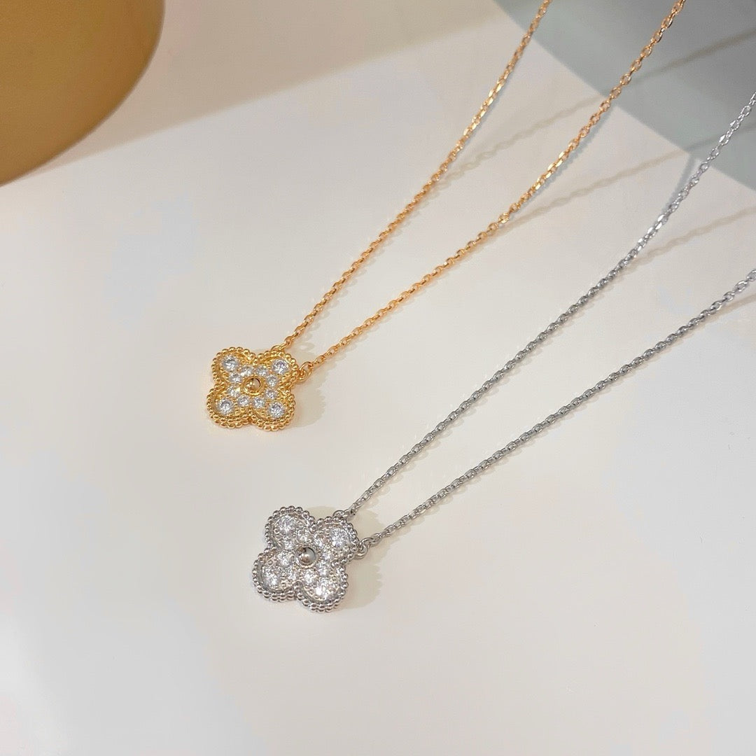 [Perla Lux]CLOVER 15MM DIAMOND SINGLE FLOWER NECKLACE