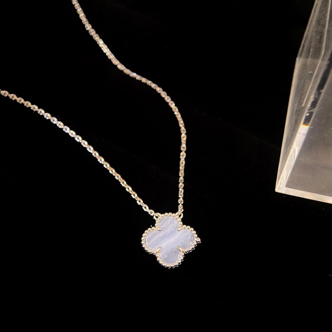[Perla Lux]CLOVER 15MM BLUE CHALCEDONY NECKLACE SILVER