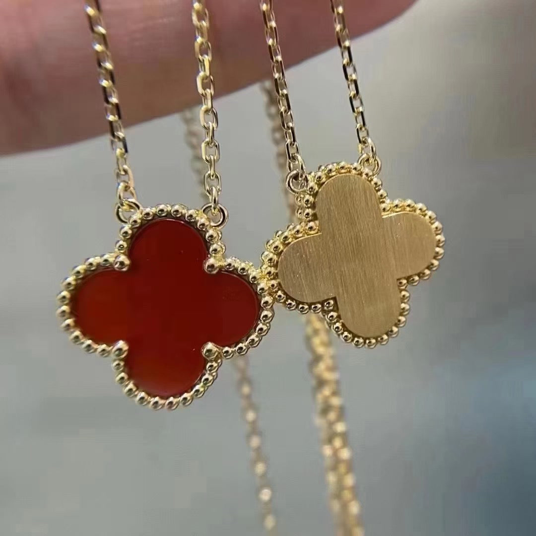 [Perla Lux]CLOVER 15MM CARNELIAN SINGLE FLOWER NECKLACE