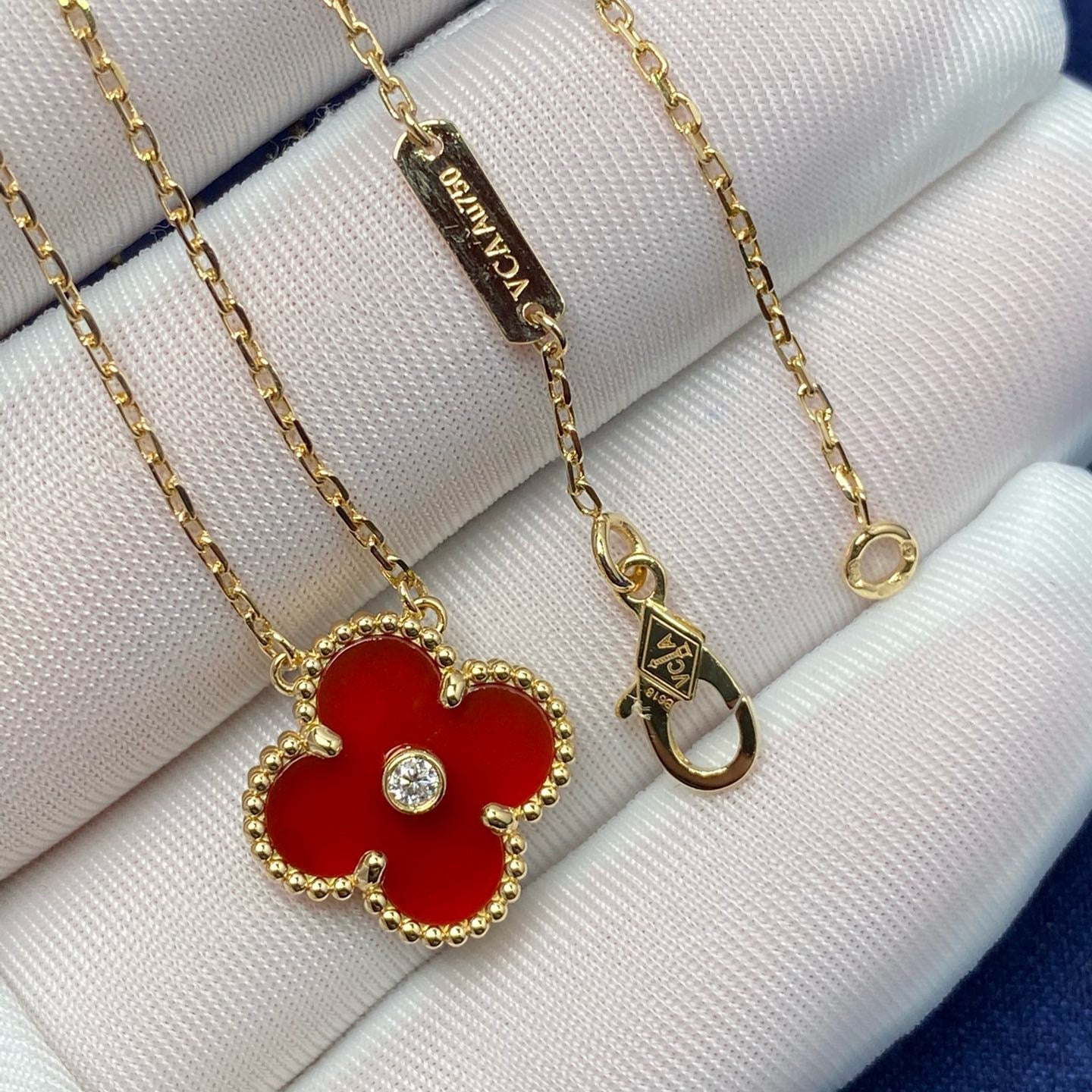 [Perla Lux]CLOVER 15MM DIAMOND CARNELIAN NECKLACE