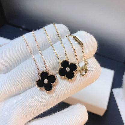 [Perla Lux]CLOVER 15MM DIAMOND ONYX NECKLACE