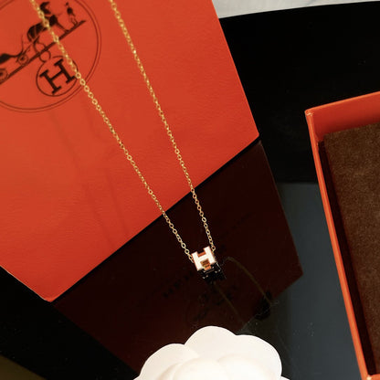 [Perla Lux]H WHITE SQUARE GOLD NECKLACE