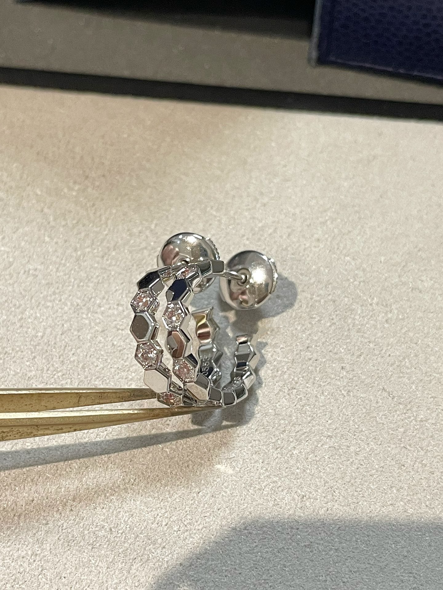 [Perla Lux]Hollow Design Four-Leaf Clover Flower Shape Ring