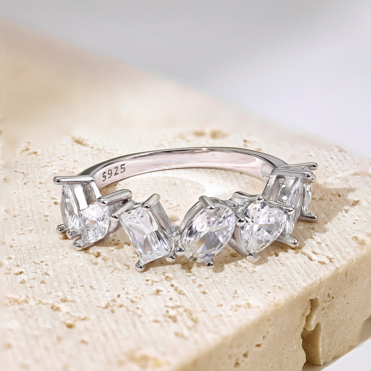 [Perla Lux]Delicate Multi Cut Ring