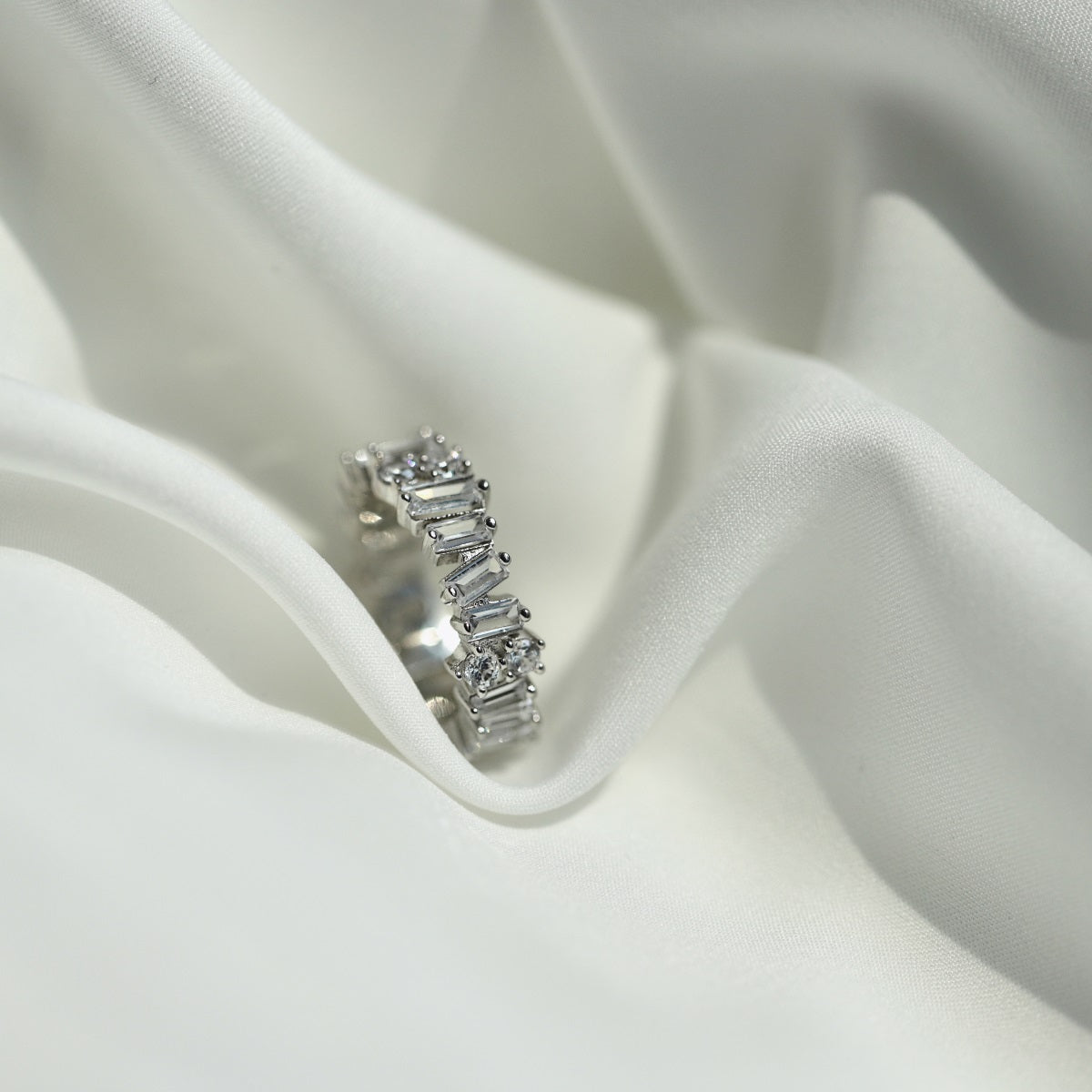 [Perla Lux]Delicate Multi Shape Tennis Ring