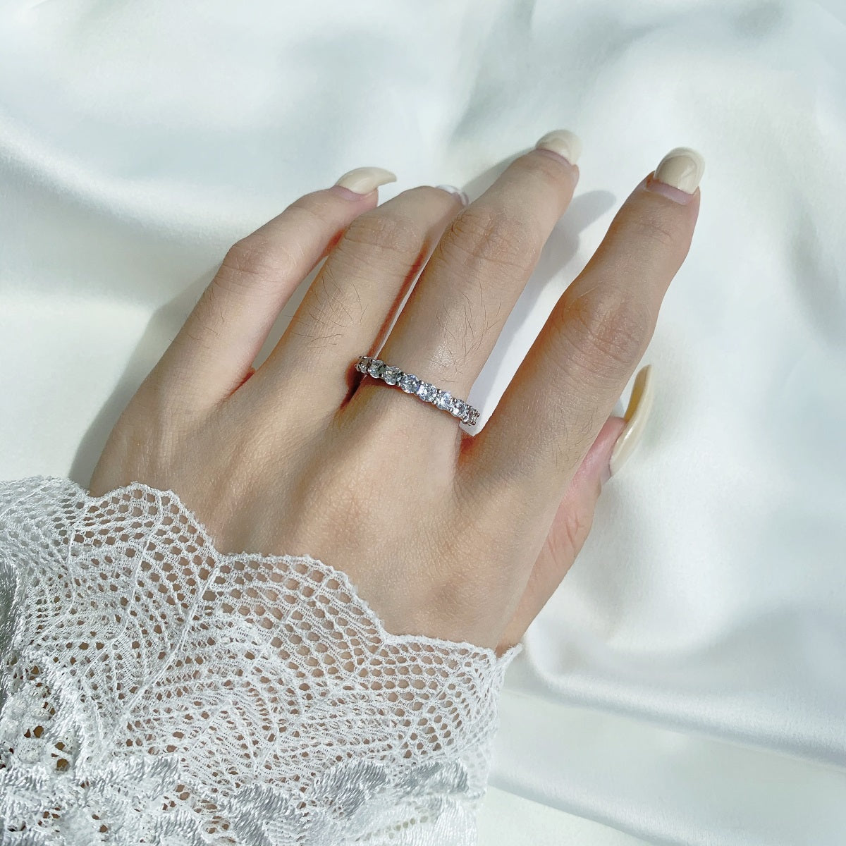 [Perla Lux]Sparkling Round Cut Tennis Ring