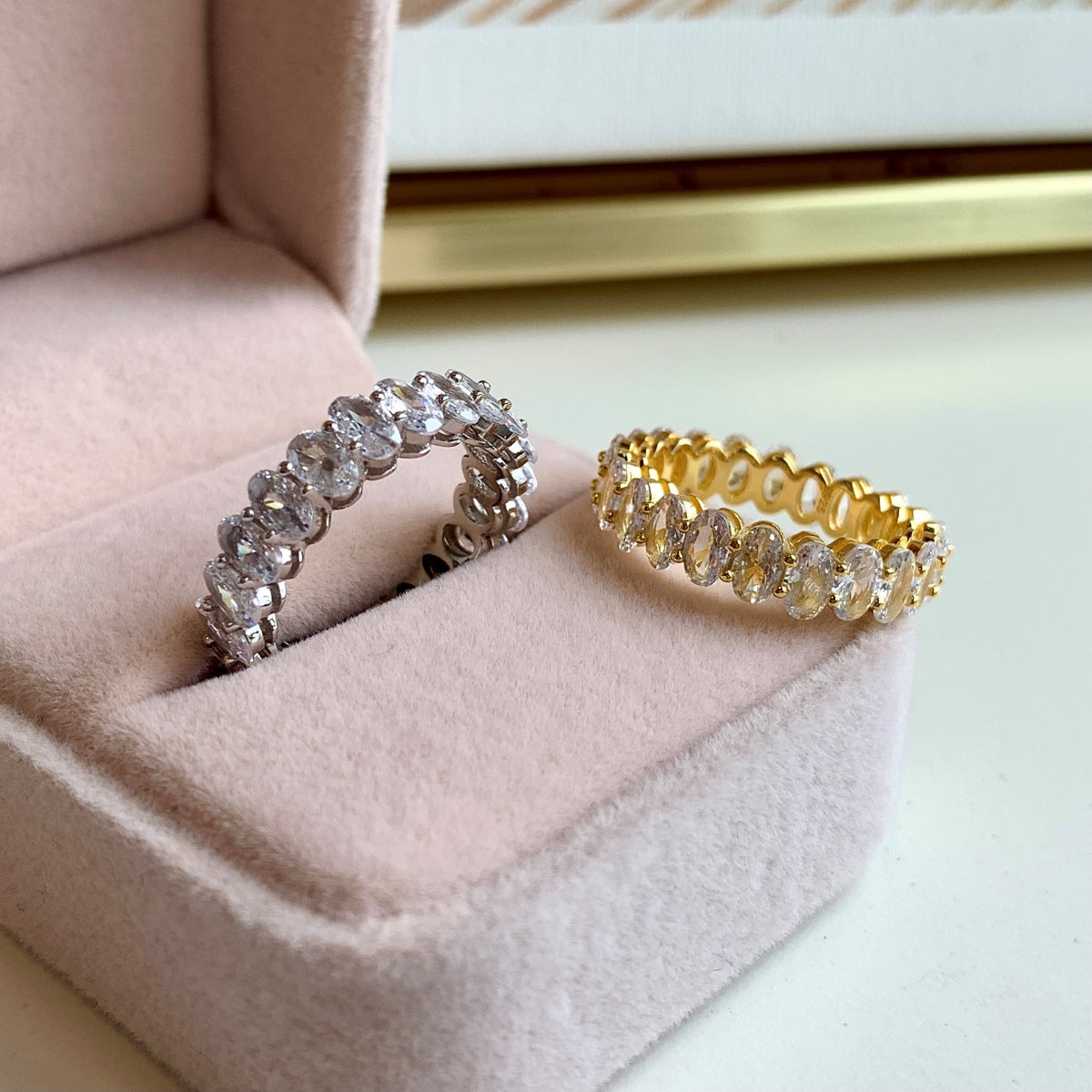 [Perla Lux]Ornate Oval Cut Tennis Ring