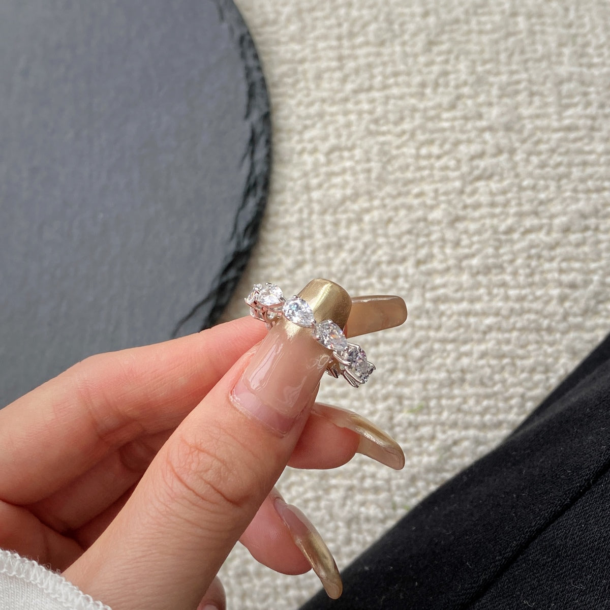 [Perla Lux]Exquisite Pear Cut Tennis Ring