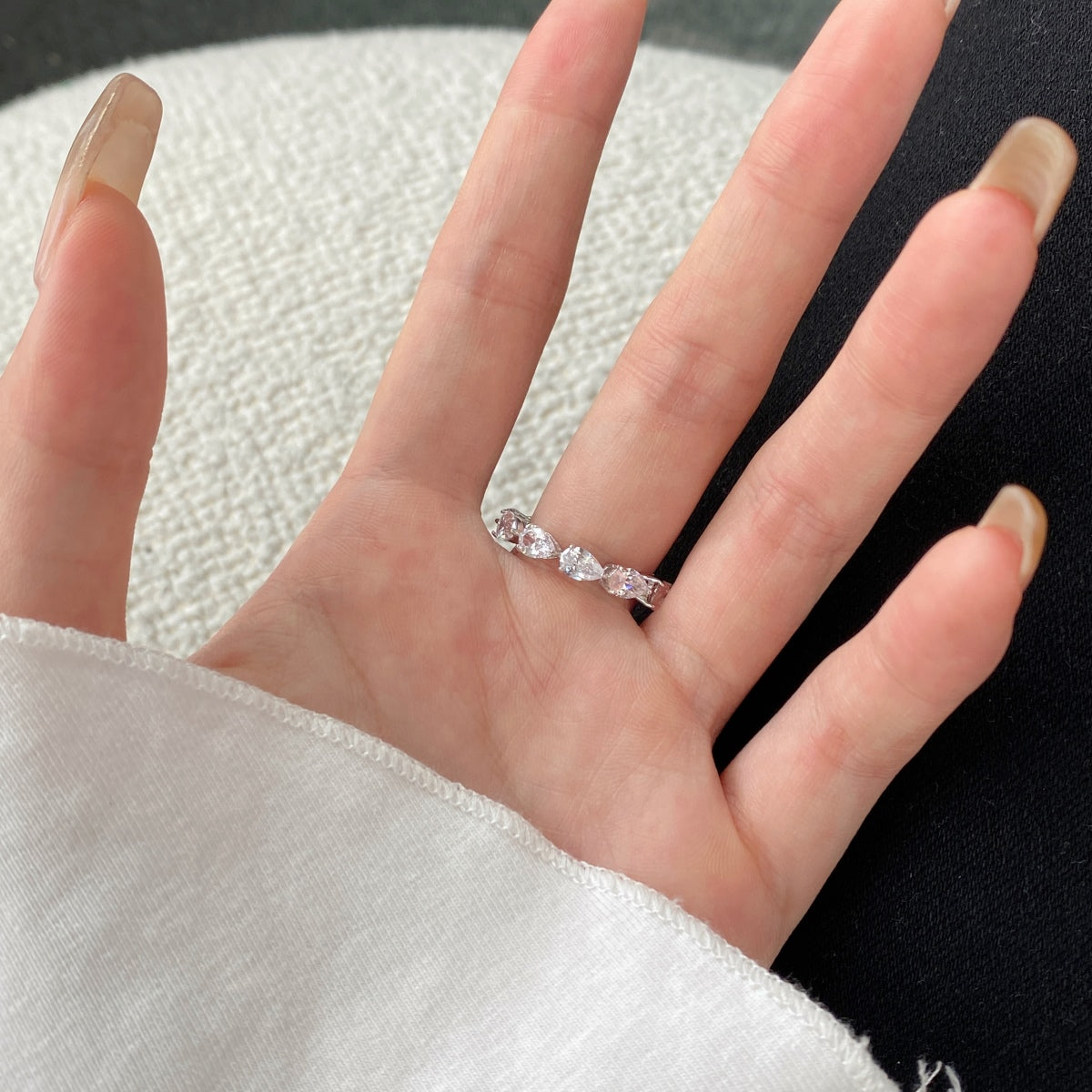 [Perla Lux]Exquisite Pear Cut Tennis Ring
