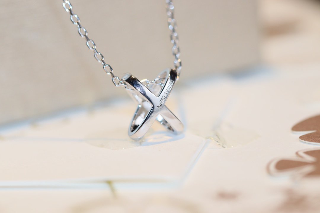[Perla Lux]JEUX DE DIAMOND NECKLACE