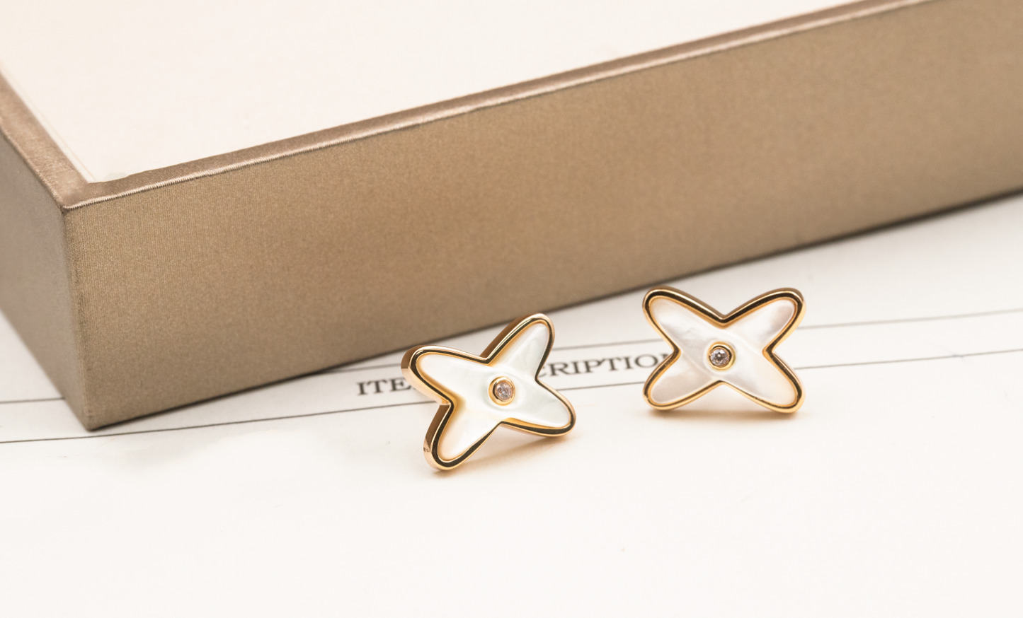[Perla Lux]JEUX DE WHITE MOP ROSE GOLD DIAMOND EARRINGS