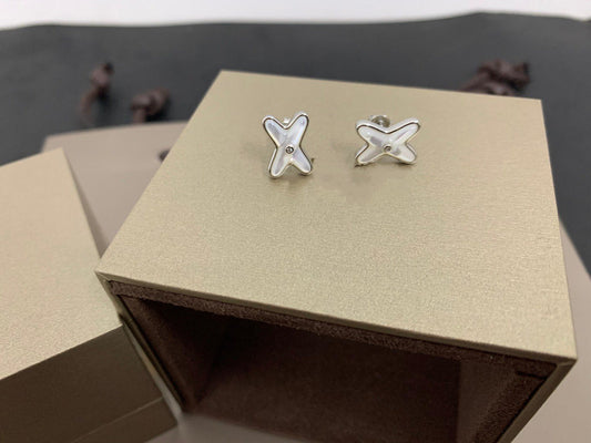 [Perla Lux]JEUX DE WHITE MOP SILVER DIAMOND EARRINGS