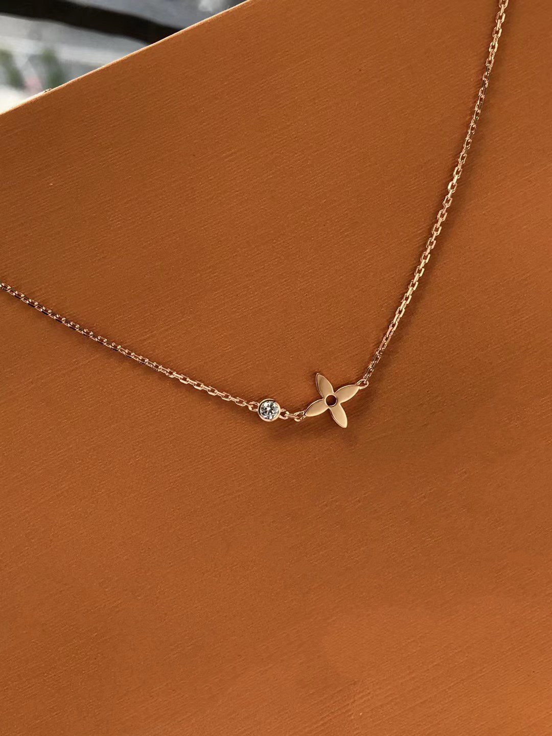 [Perla Lux]BLOSSOM PENDANT PINK GOLD AND DIAMOND