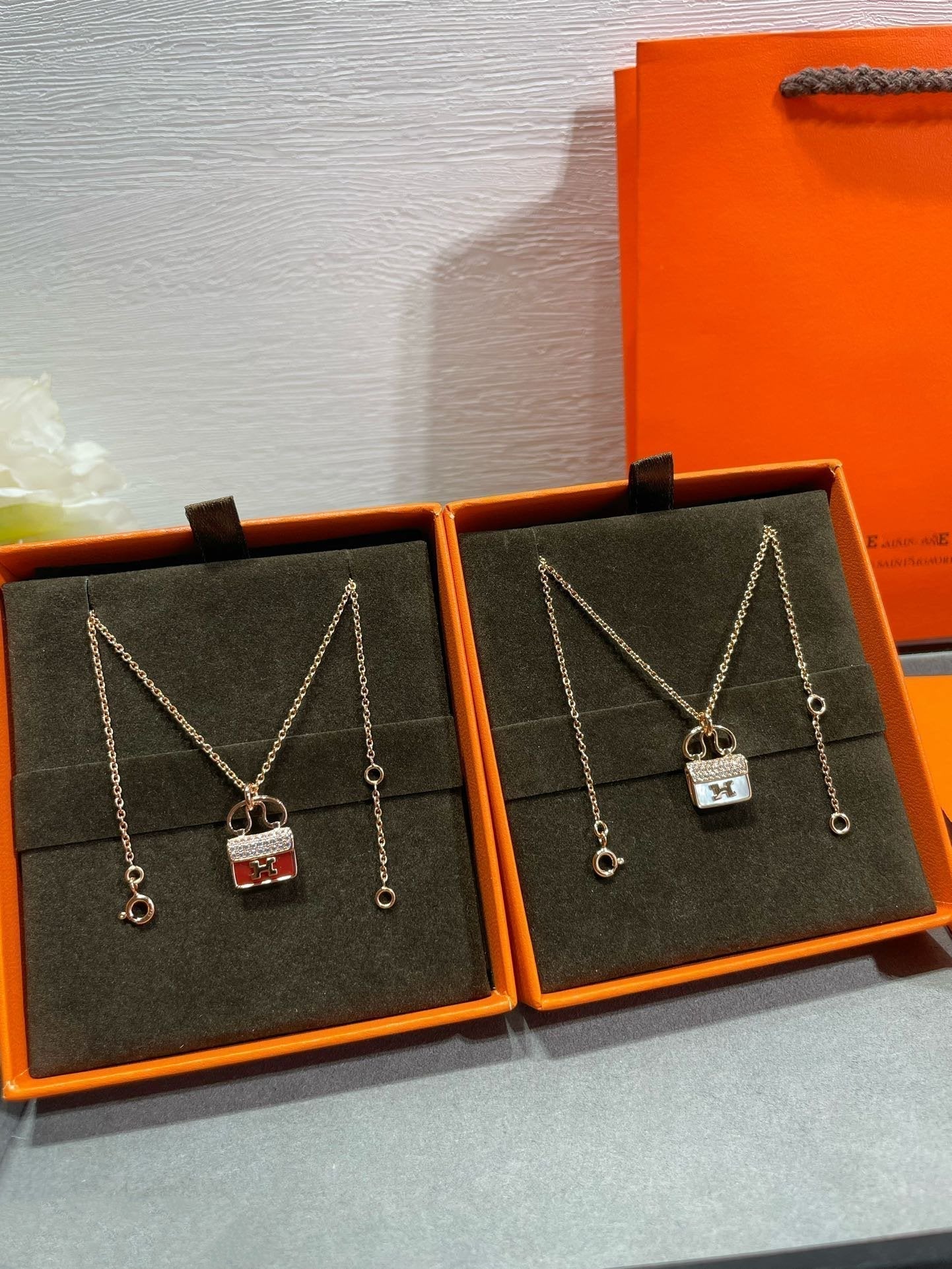 [Perla Lux]H CIRCE MOISSANITE PENDANT NECKLACE GOLD