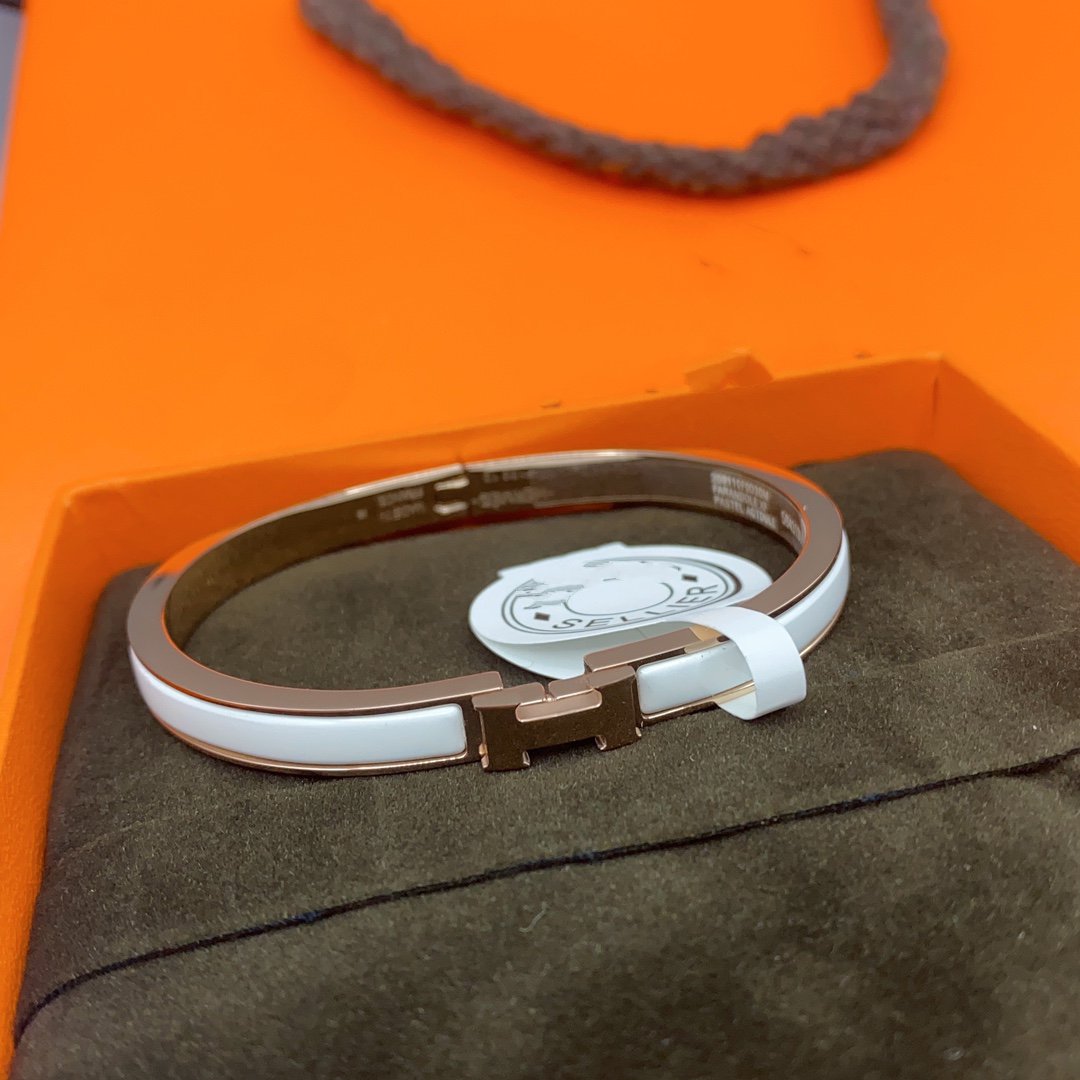 [Perla Lux]CLASSIC HM CLIC WHITE 8MM ENAMEL BRACELET