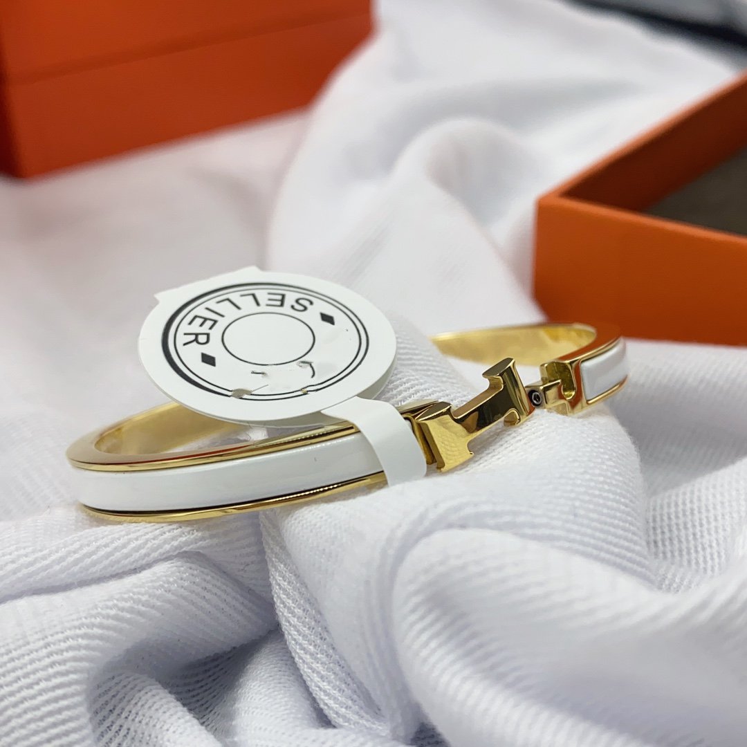 [Perla Lux]CLASSIC HM CLIC WHITE 8MM ENAMEL BRACELET
