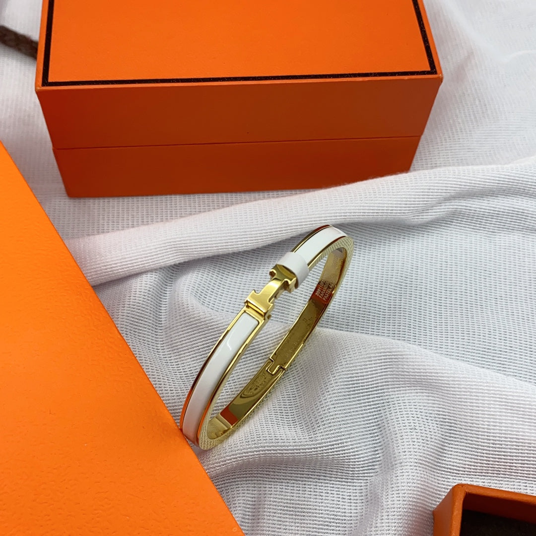 [Perla Lux]CLASSIC HM CLIC WHITE 8MM ENAMEL BRACELET