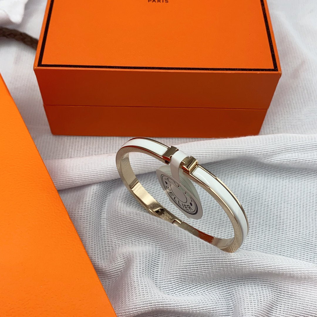 [Perla Lux]CLASSIC HM CLIC WHITE 8MM ENAMEL BRACELET