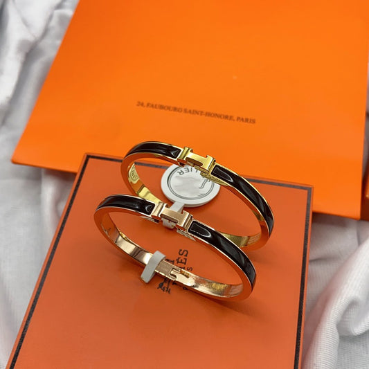 [Perla Lux]CLASSIC HM CLIC BLACK 8MM ENAMEL BRACELET