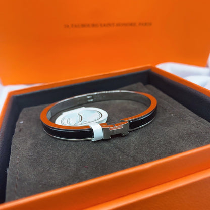 [Perla Lux]CLASSIC HM CLIC BLACK 8MM ENAMEL BRACELET