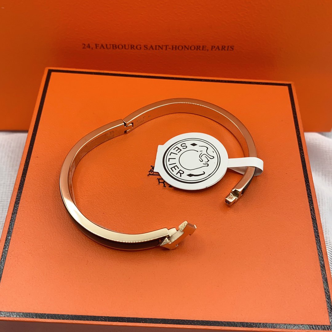 [Perla Lux]CLASSIC HM CLIC BLACK 8MM ENAMEL BRACELET