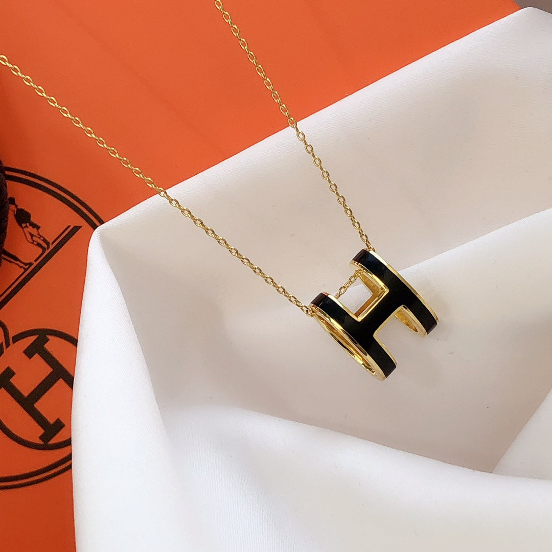 [Perla Lux]HM CLIC BLACK ENAMEL GOLD NECKLACE