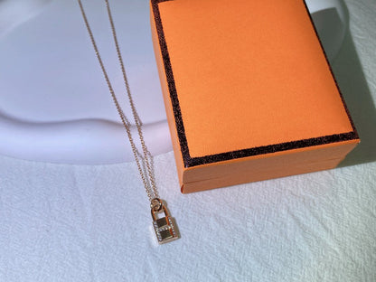 [Perla Lux]HM ADVANCED NICHE LOCK HEAD NECKLACE DIAMONDS