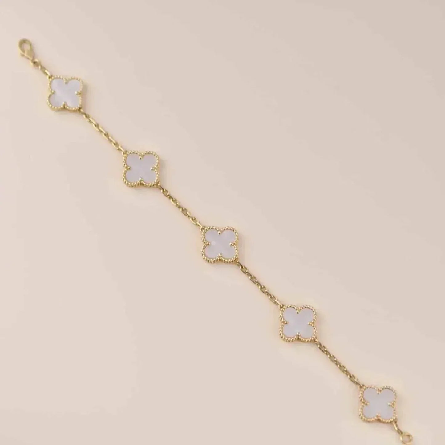 [Perla Lux]CLOVER  5 MOTIF WHITE MOP BRACELET