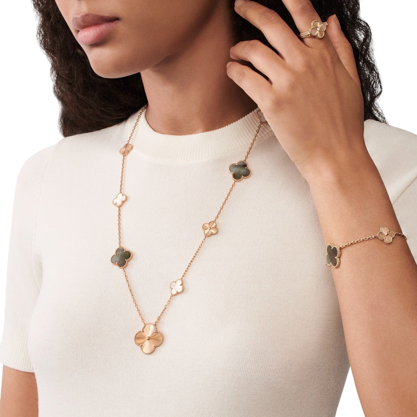 [Perla Lux]DETACHABLE CLOVER 15(11+4) FLOWER ROSE GOLD NECKLACE SET