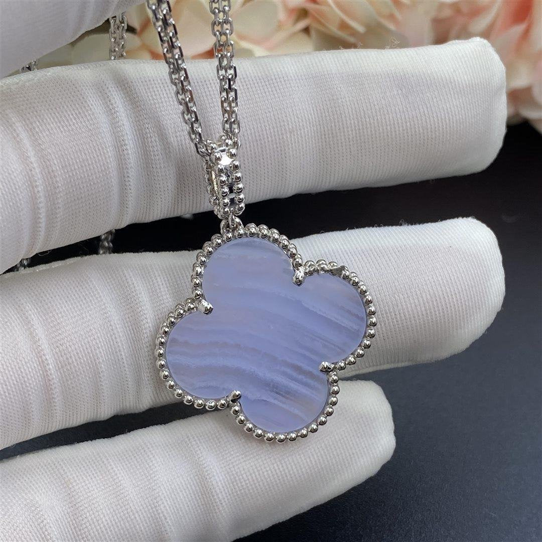 [Perla Lux]CLOVER SILVER CHALCEDONY BIG CLOVER NECKLACE