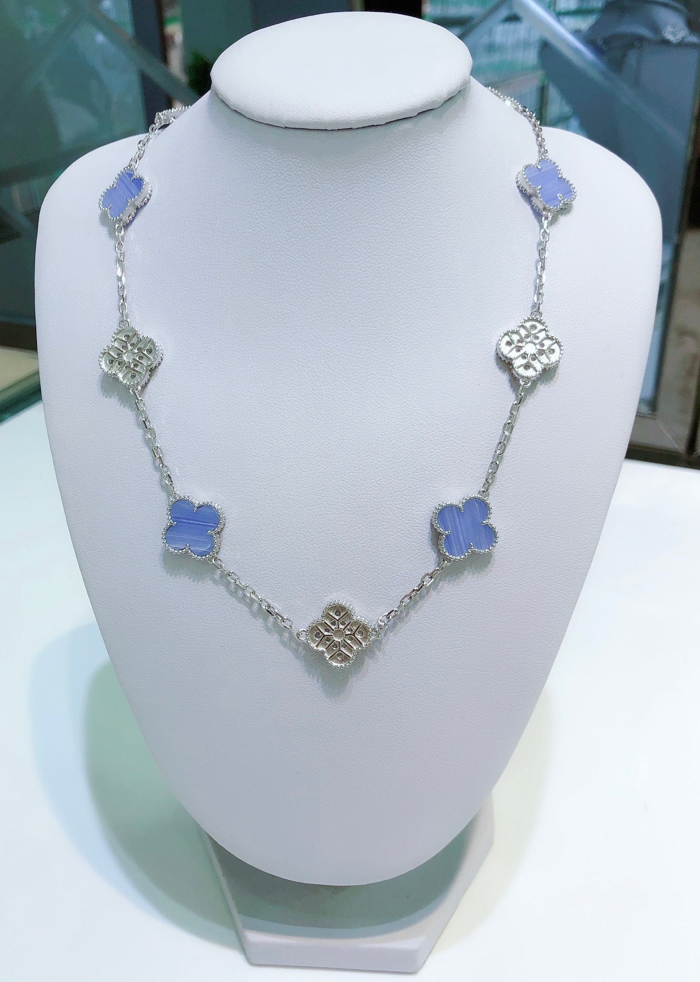 [Perla Lux]CLOVERS THE 10-MOTIFS CHALCEDONY DIAMONDS SILVER NECKLACE