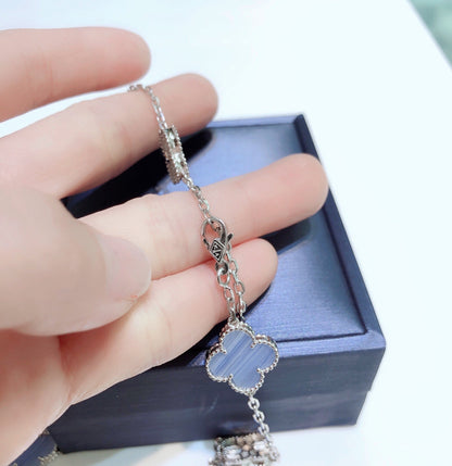 [Perla Lux]CLOVERS THE 10-MOTIFS CHALCEDONY DIAMONDS SILVER NECKLACE