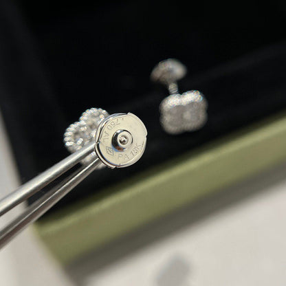 [Perla Lux]CLOVER MINI DIAMOND STUD EARRINGS