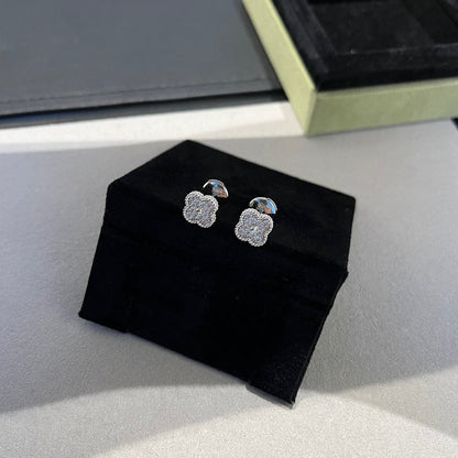 [Perla Lux]CLOVER MINI DIAMOND STUD EARRINGS