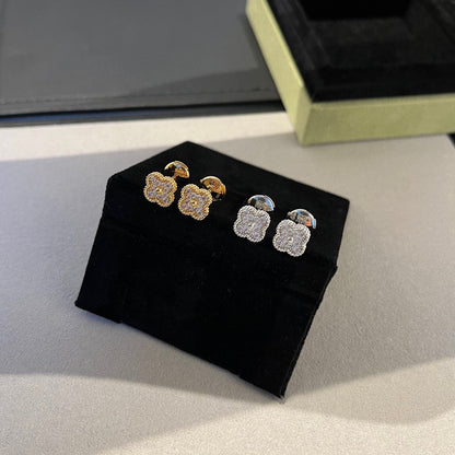 [Perla Lux]CLOVER MINI DIAMOND STUD EARRINGS