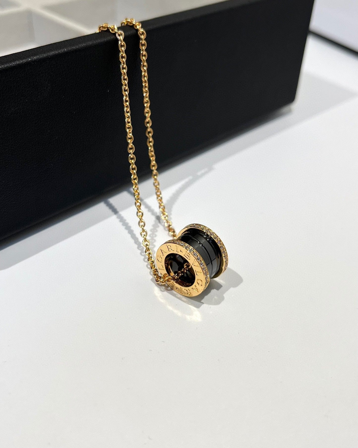 [Perla Lux]ZERO 1 BLACK CERAMIC DIAMOND PINK GOLD NECKLACE