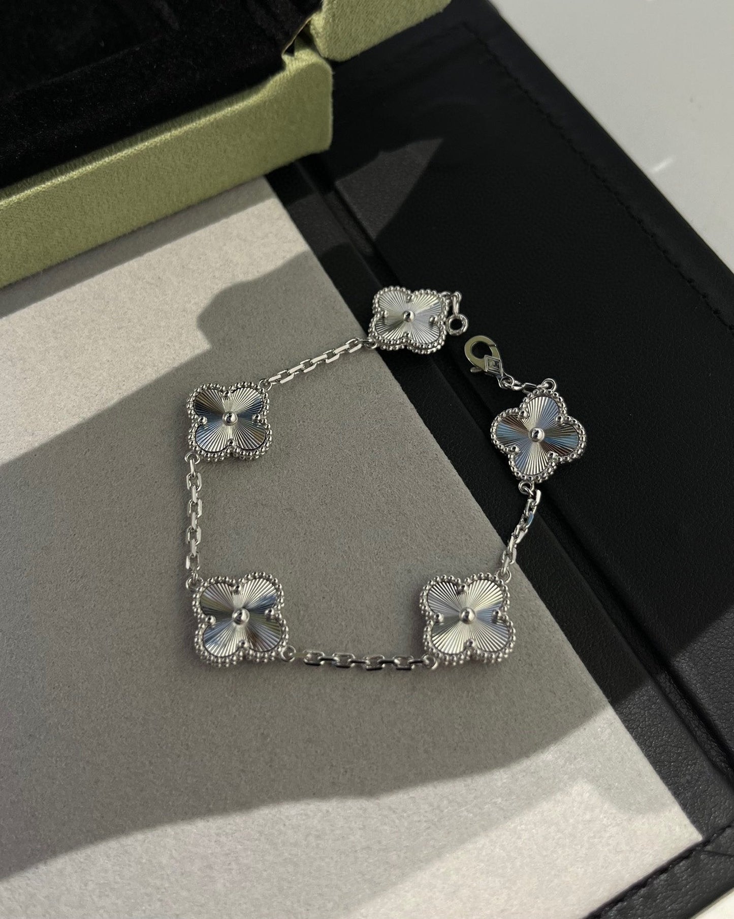 [Perla Lux]CLOVER SILVER 5 MOTIFS BRACELET