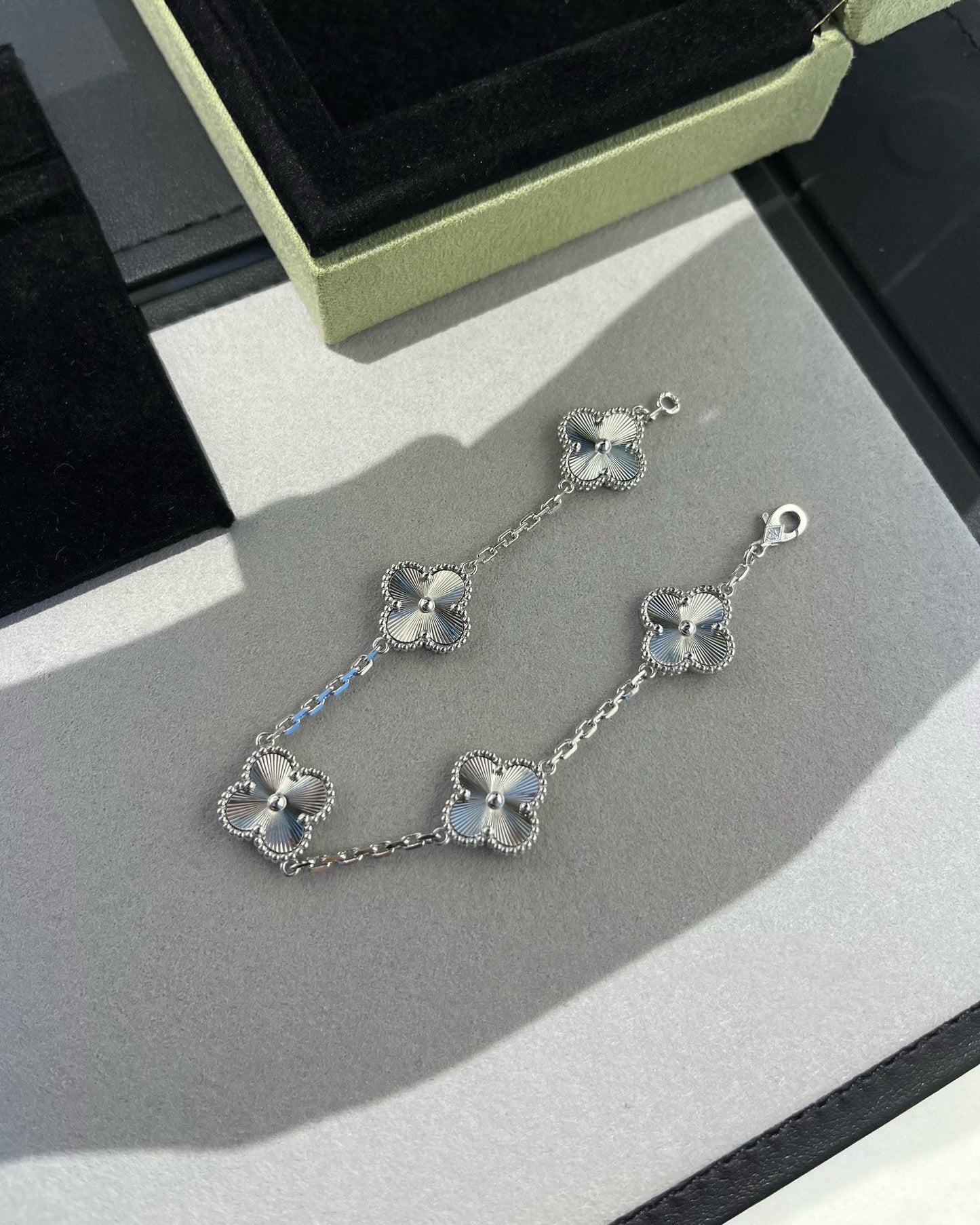 [Perla Lux]CLOVER SILVER 5 MOTIFS BRACELET
